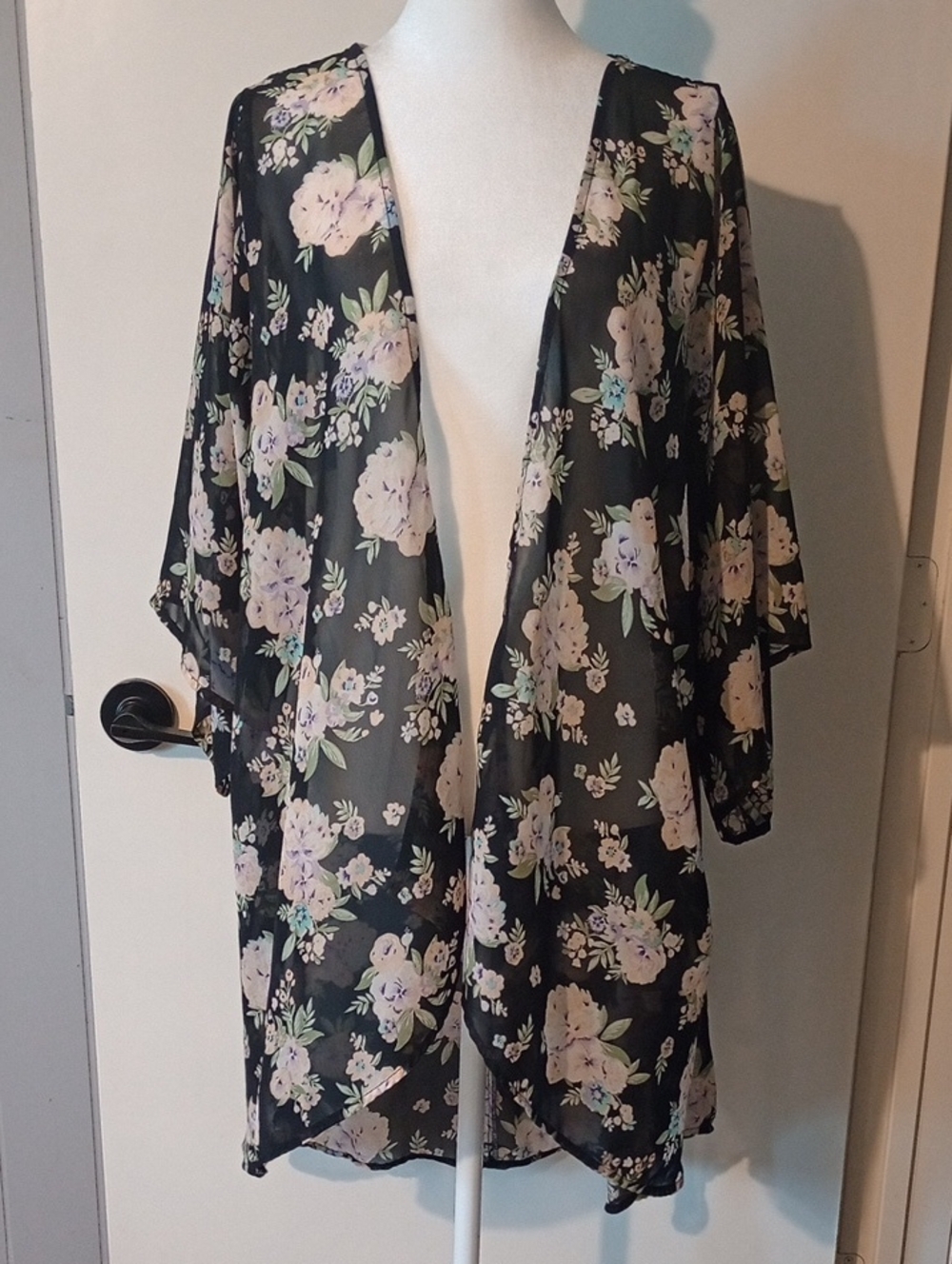 Mudd Floral Black Kimono Size Small